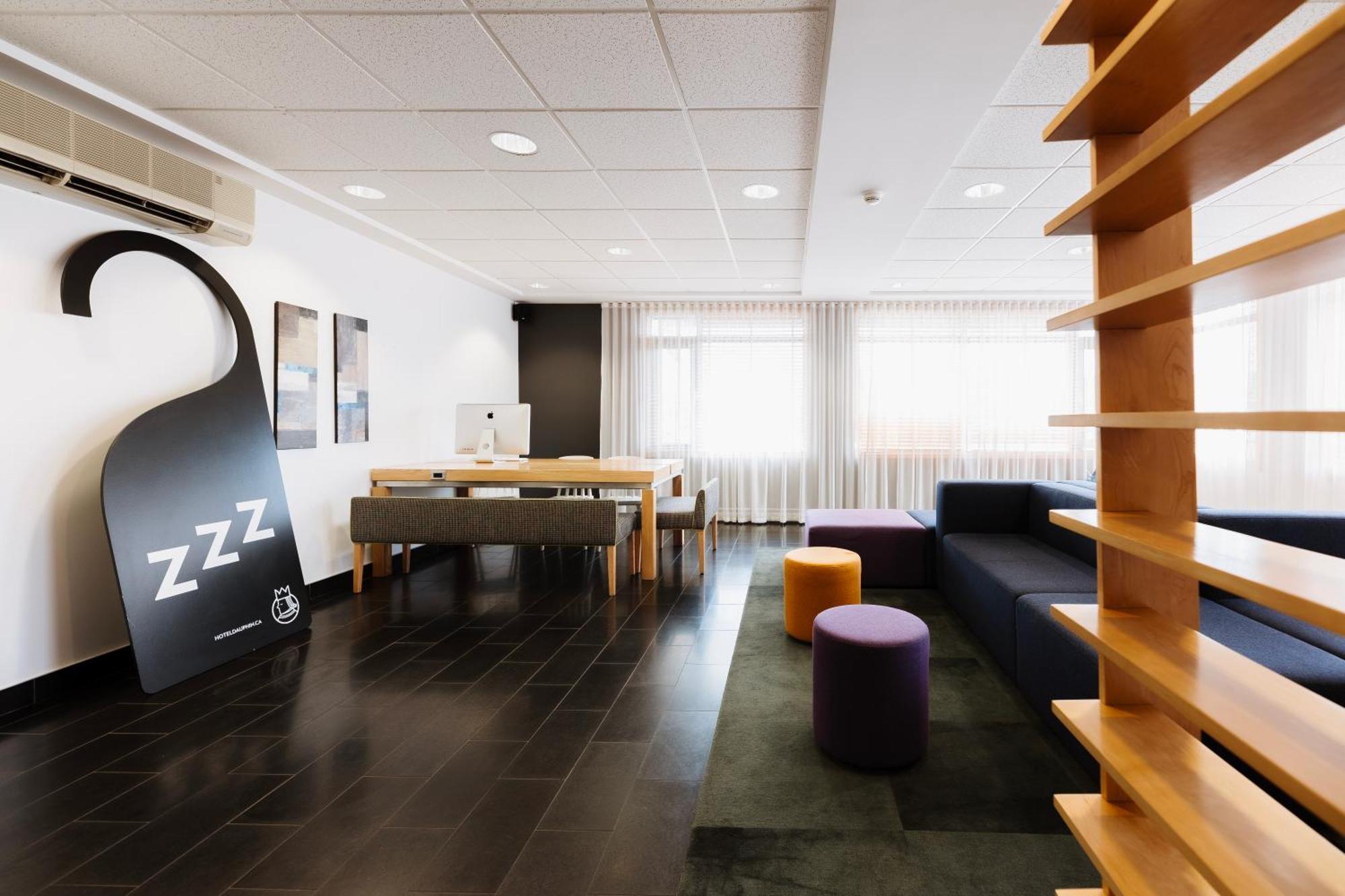 Le Dauphin St-hyacinthe Hotel 3*