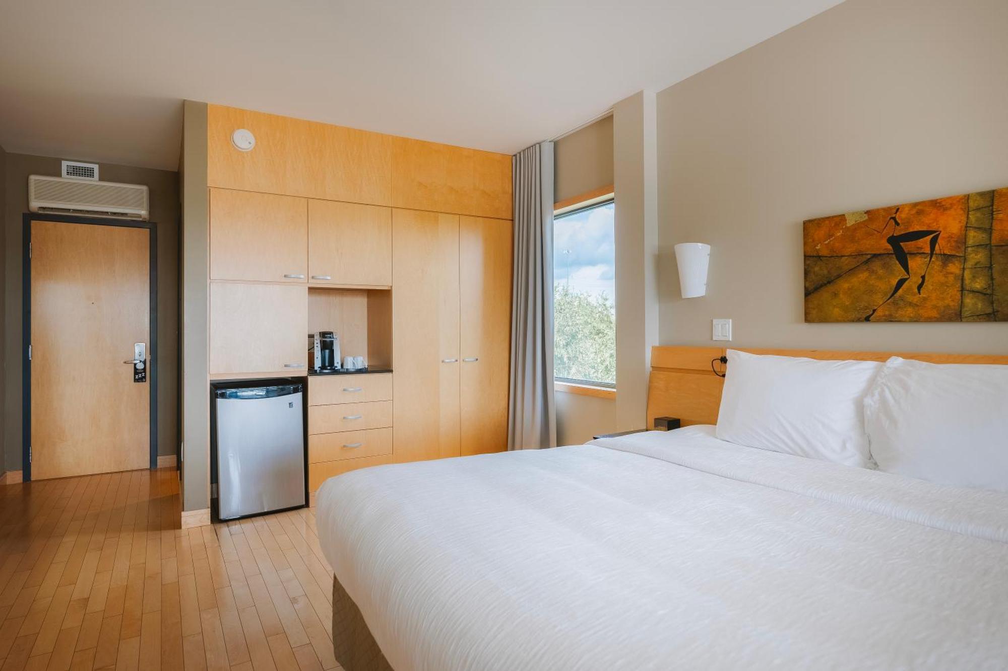 Le Dauphin St-hyacinthe 3* Saint-Hyacinthe
