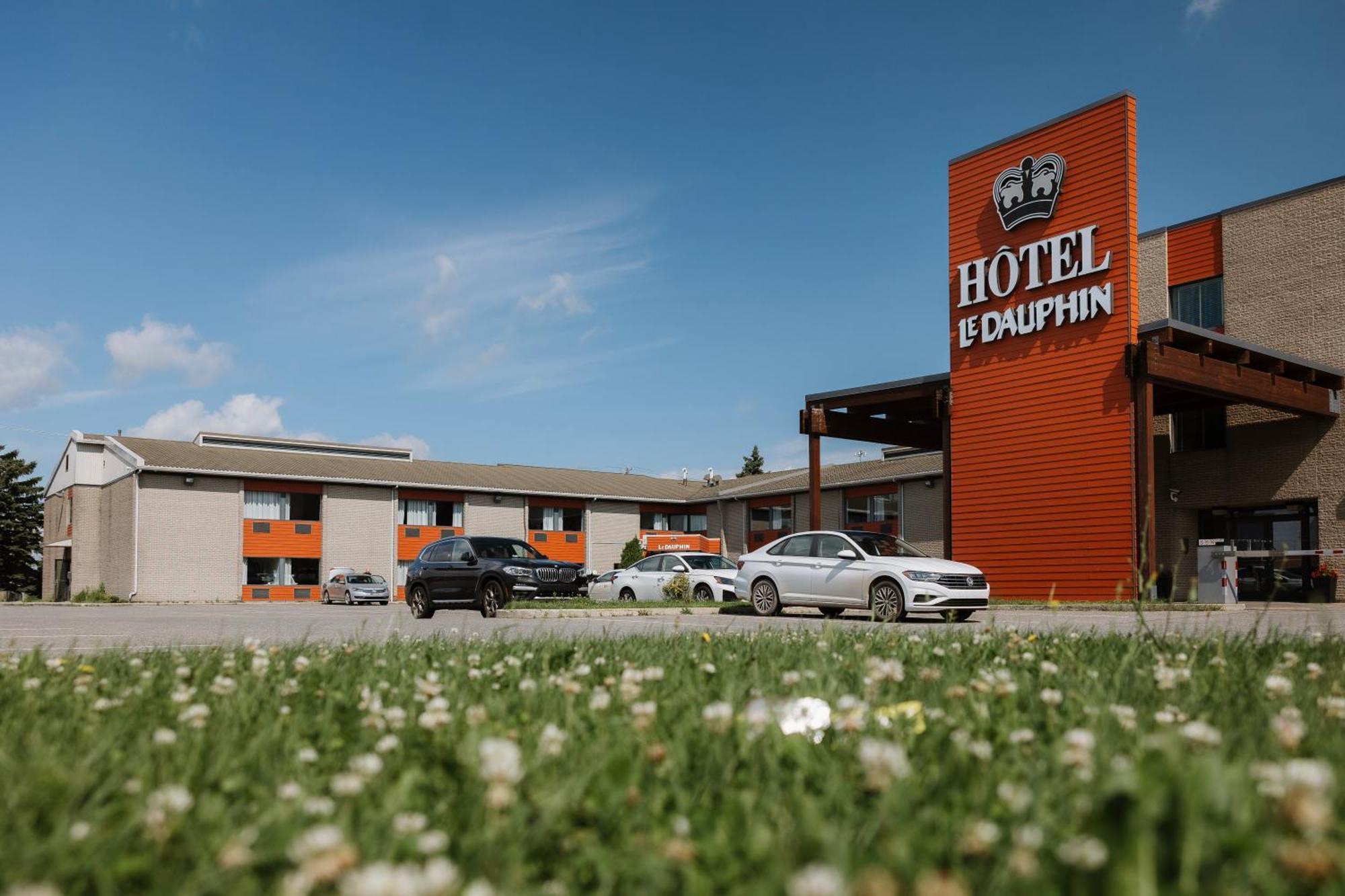 Le Dauphin St-hyacinthe Hotel 3*
